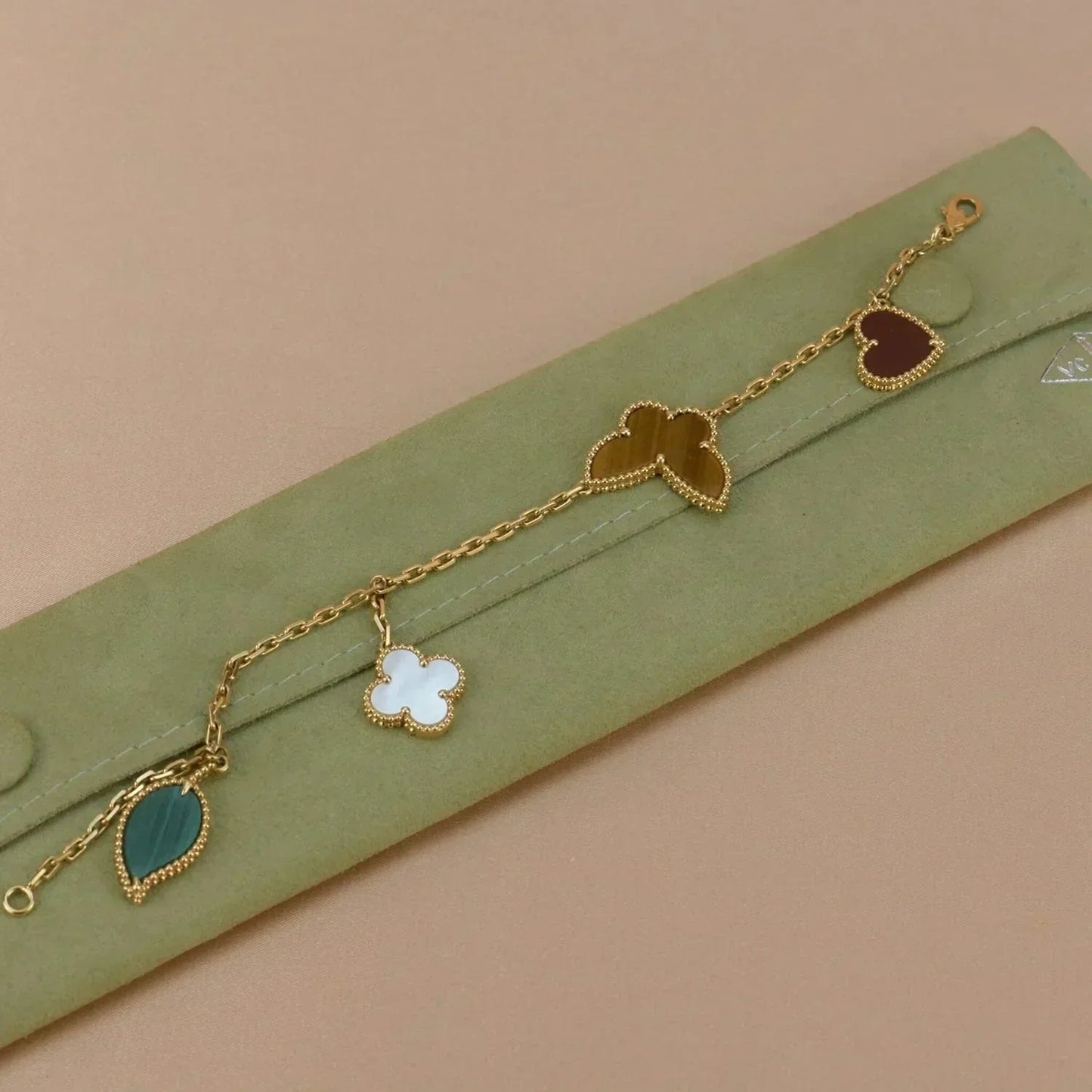 [Peak]LUCKY NATURE MULTI-CHARM BRACELET