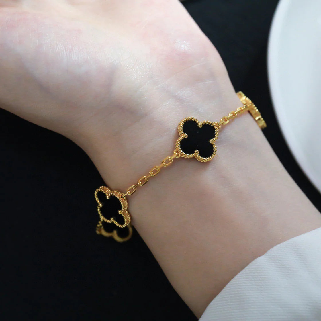 [Peak]LUCKY CLOVER 5-MOTIF BRACELET - BLACK OXNY COLLECTION