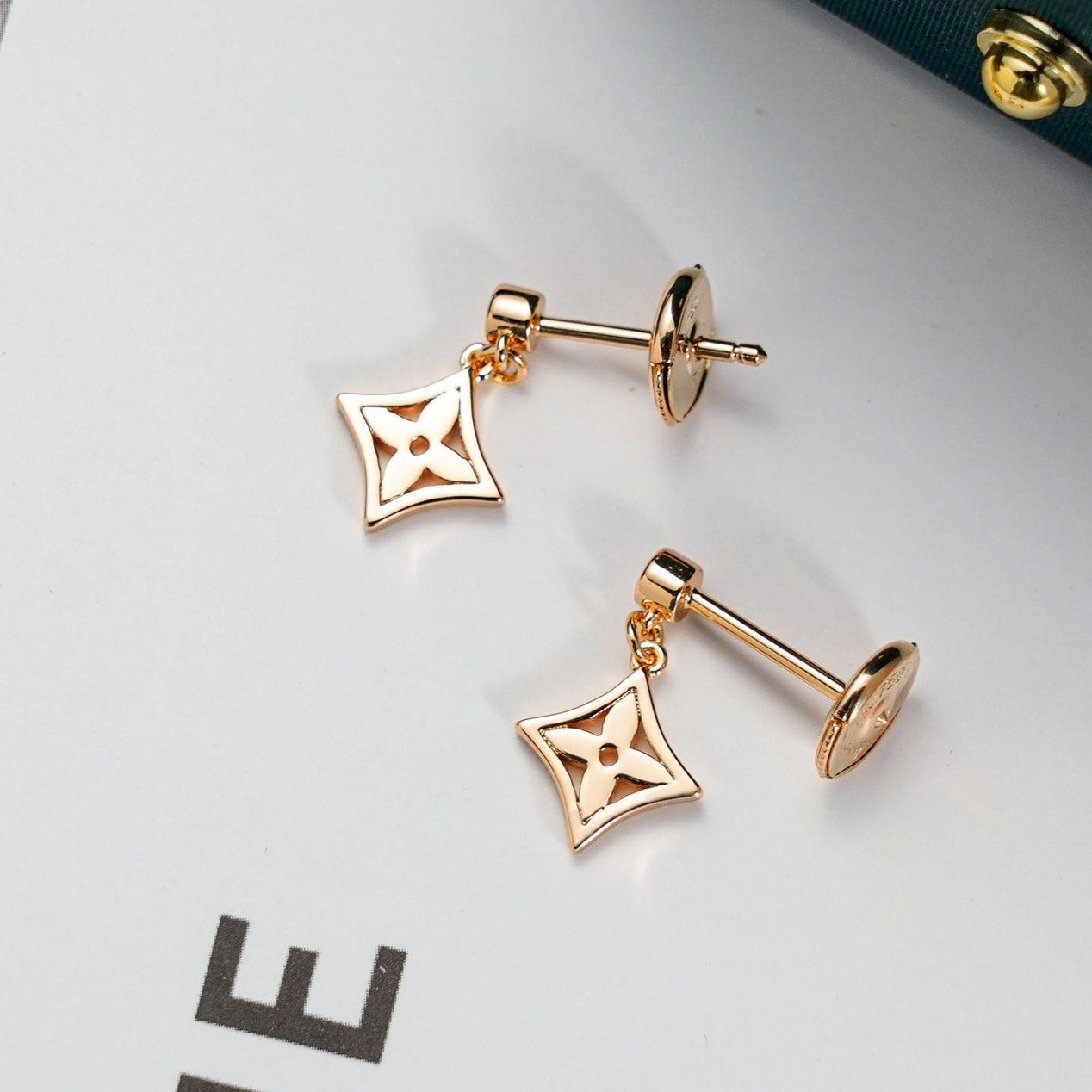 [Peak]STAR EARRINGS GOLD