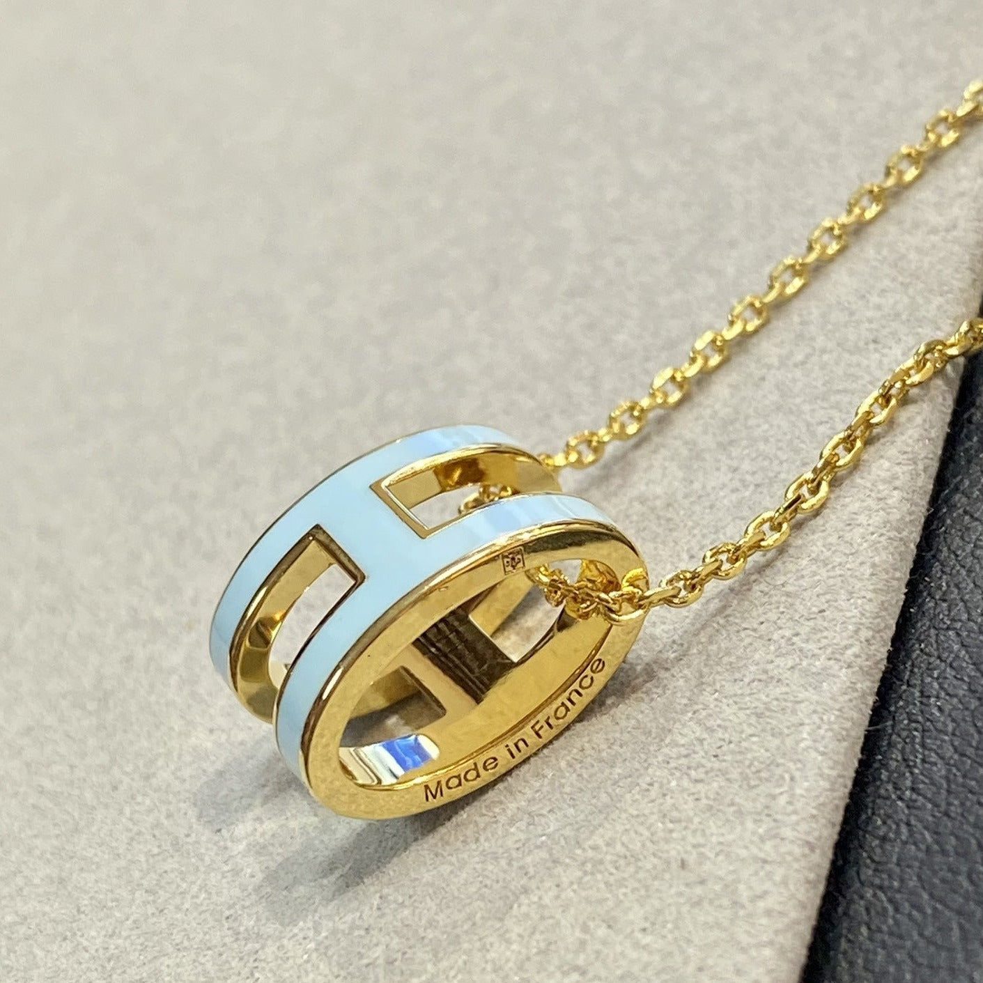 [Peak]POP H LIGHT BLUE NECKLACE