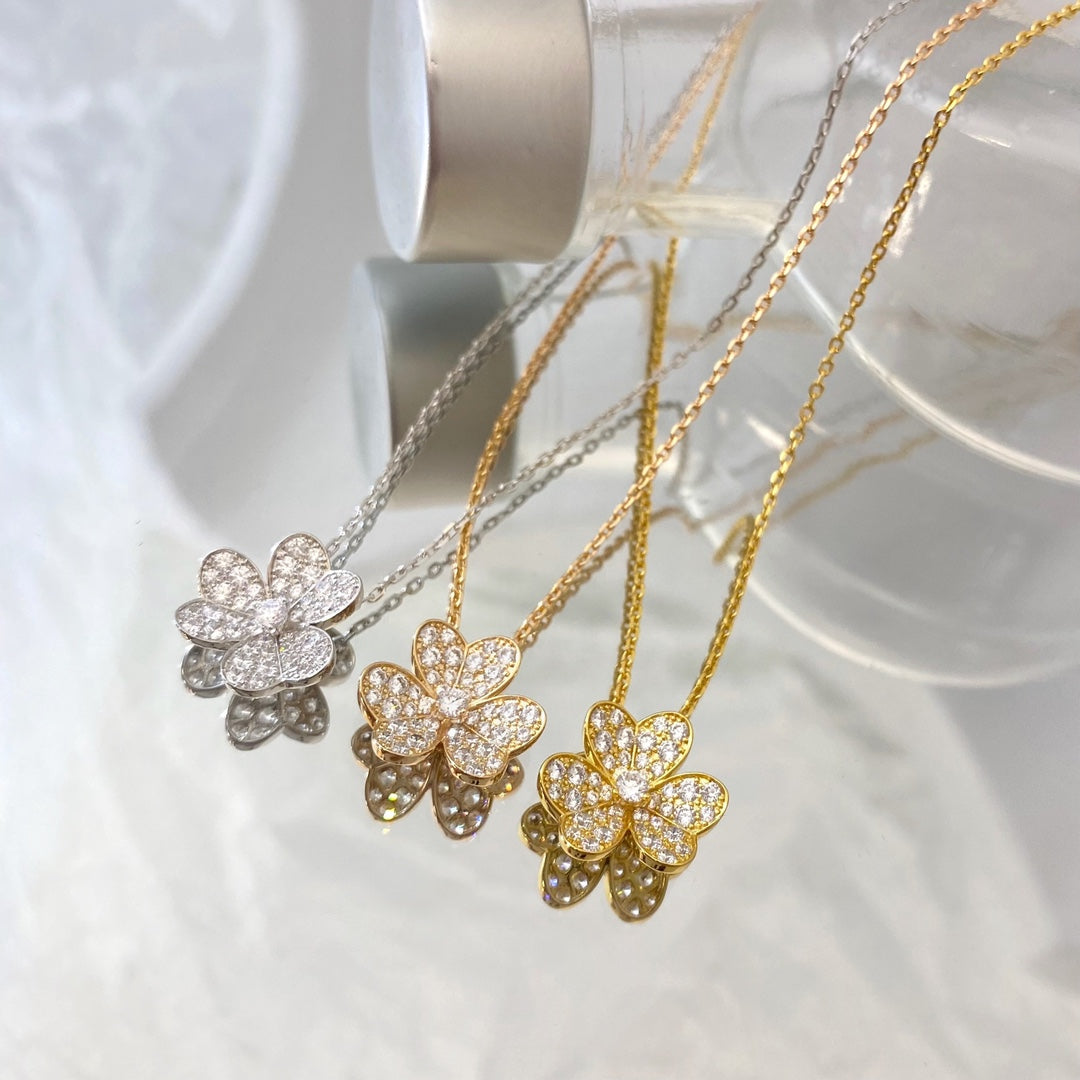 [Peak]PAVÉ DIAMOND FLOWER CHARM NECKLACE