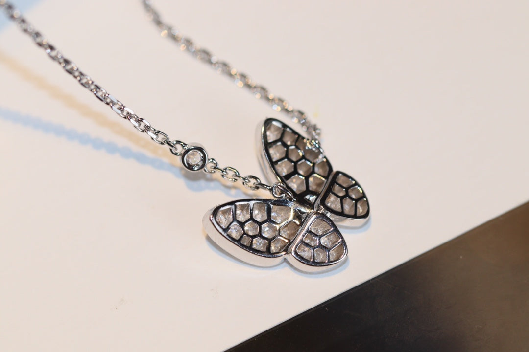 [Peak]BUTTERFLY DIAMOND CHARM NECKLACE