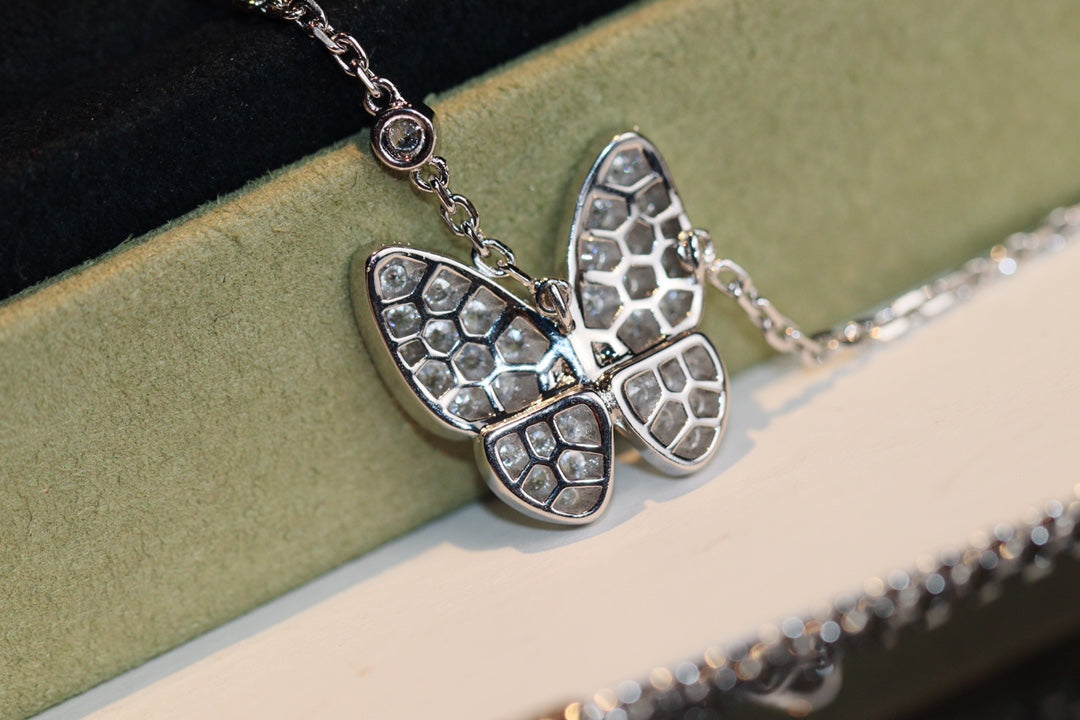 [Peak]BUTTERFLY DIAMOND CHARM NECKLACE