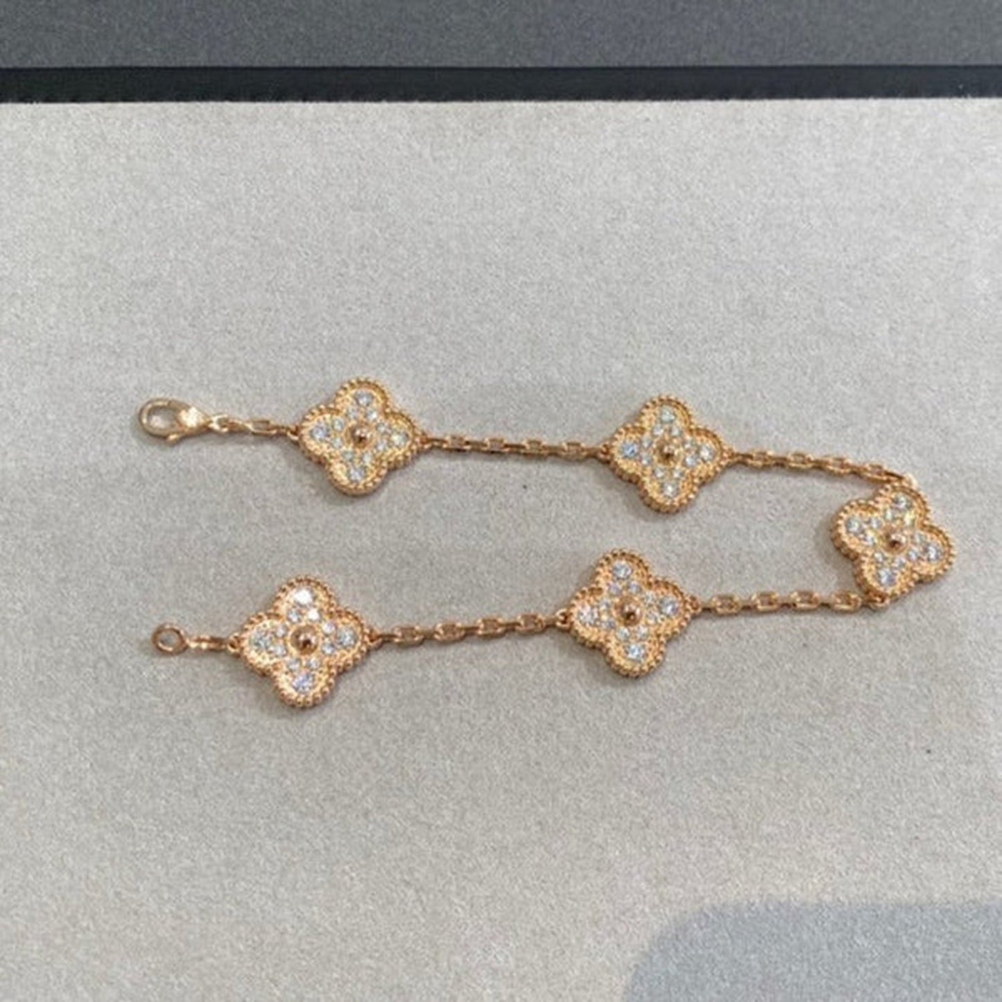 [Peak]LUCKY CLOVER 5-MOTIF BRACELET - FULL-DIAMOND