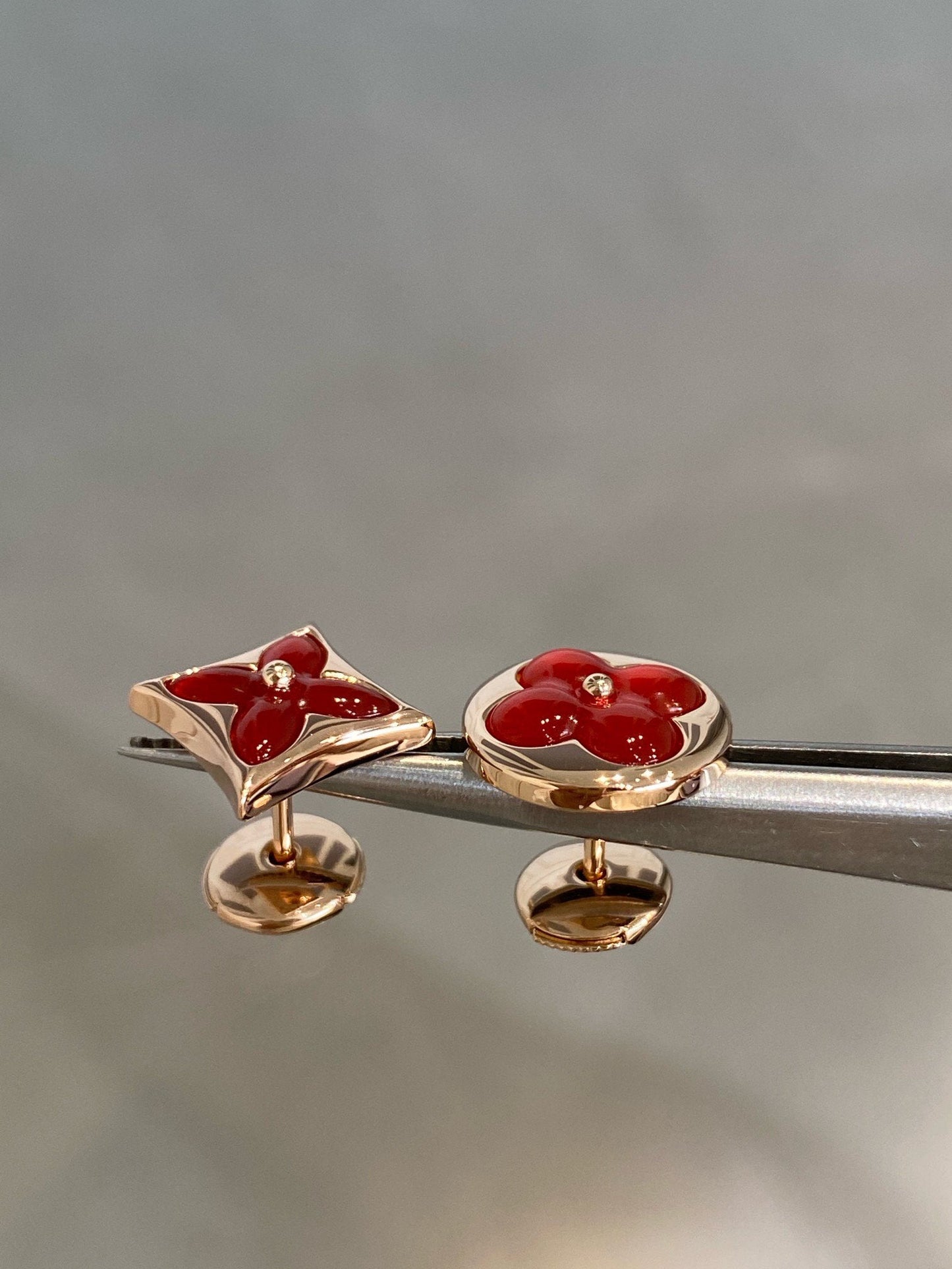 [Peak]STAR AND SUN ROSE GOLD CARNELIAN STUD EARRINGS