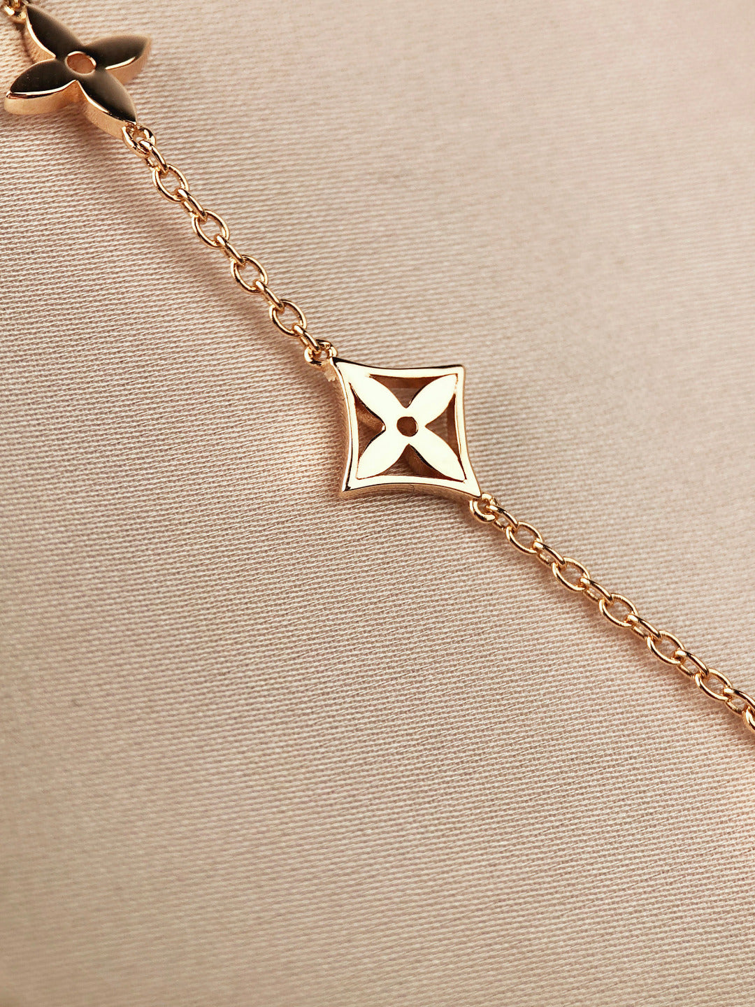 [Peak]STAR AND SUN 7 MOTIFS GOLD BRACELET