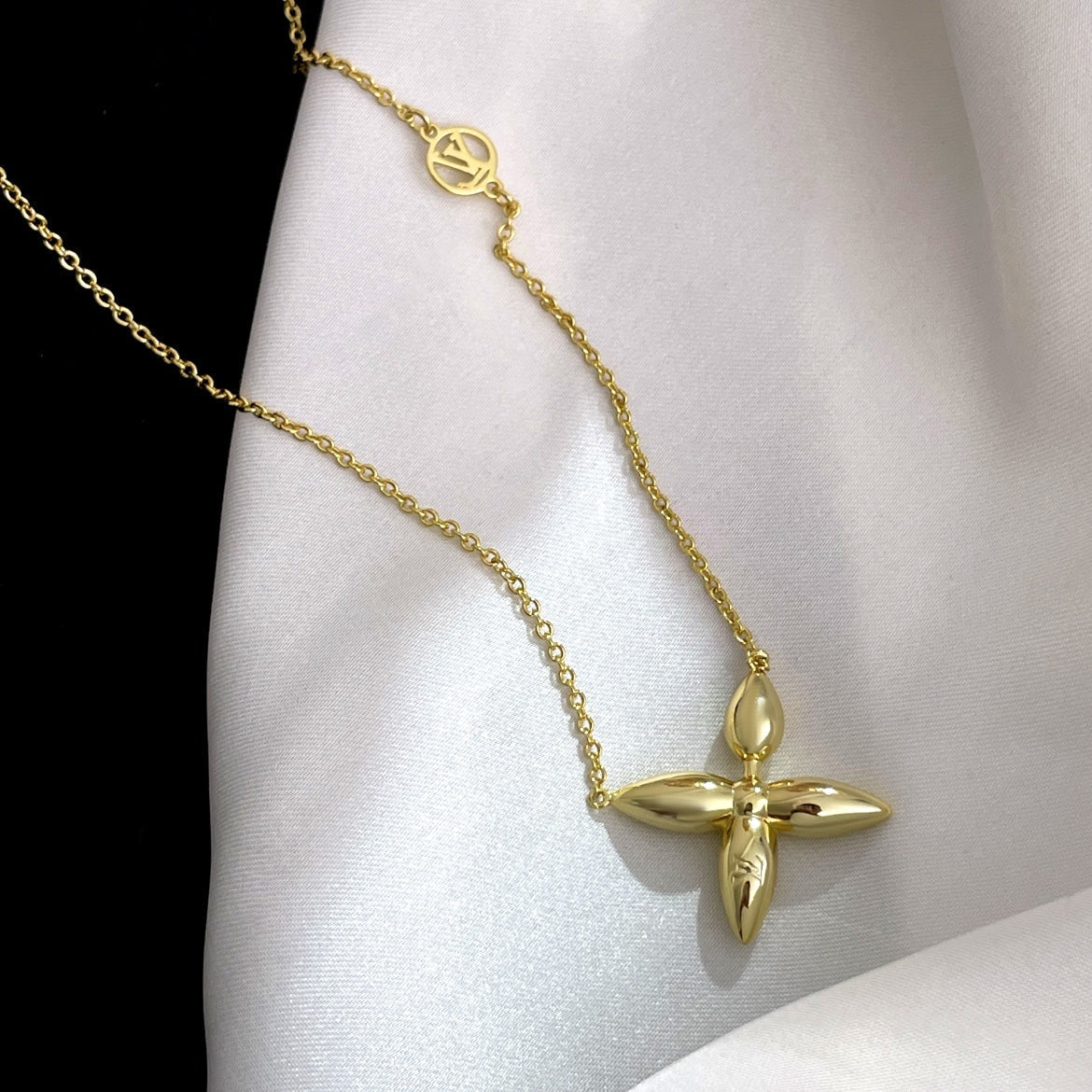 [Peak]LOUISETTE GOLD NECKLACE
