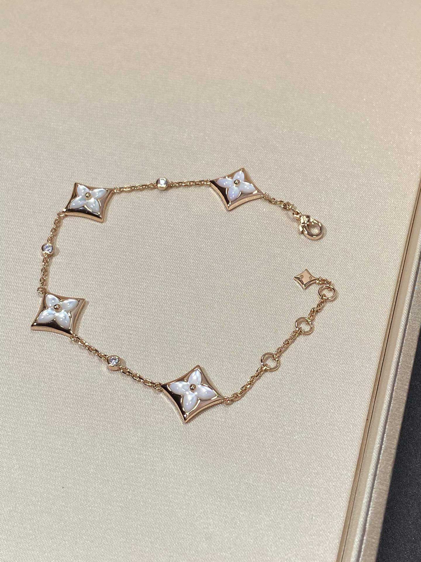 [Peak]STAR 4 MOTIF MOP DIAMOND ROSE GOLD BRACELET