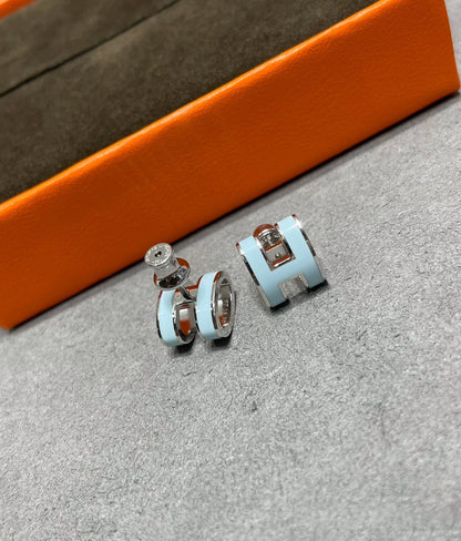 [Peak]POP H SKY BLUE STUD EARRINGS