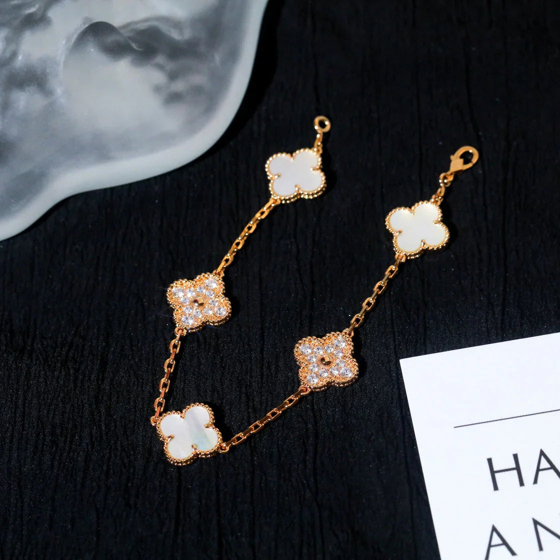 [Peak]LUCKY CLOVER 5-MOTIF BRACELET - WHITE MOTHER-OF-PEARL COLLECTION