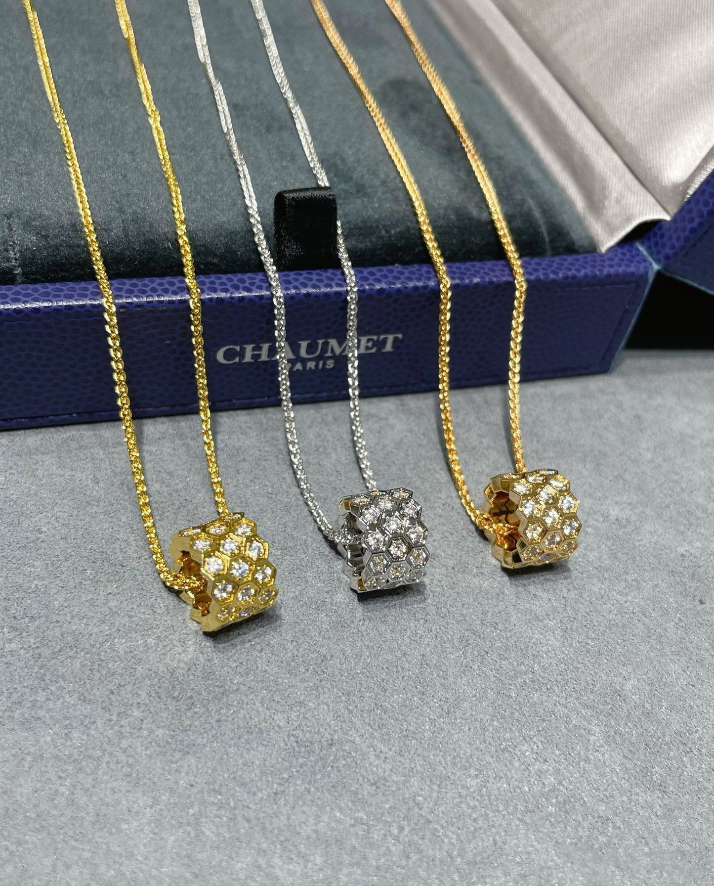 [Peak]BEE LOVE DIAMOND PAVED 3 ROW NECKLACE