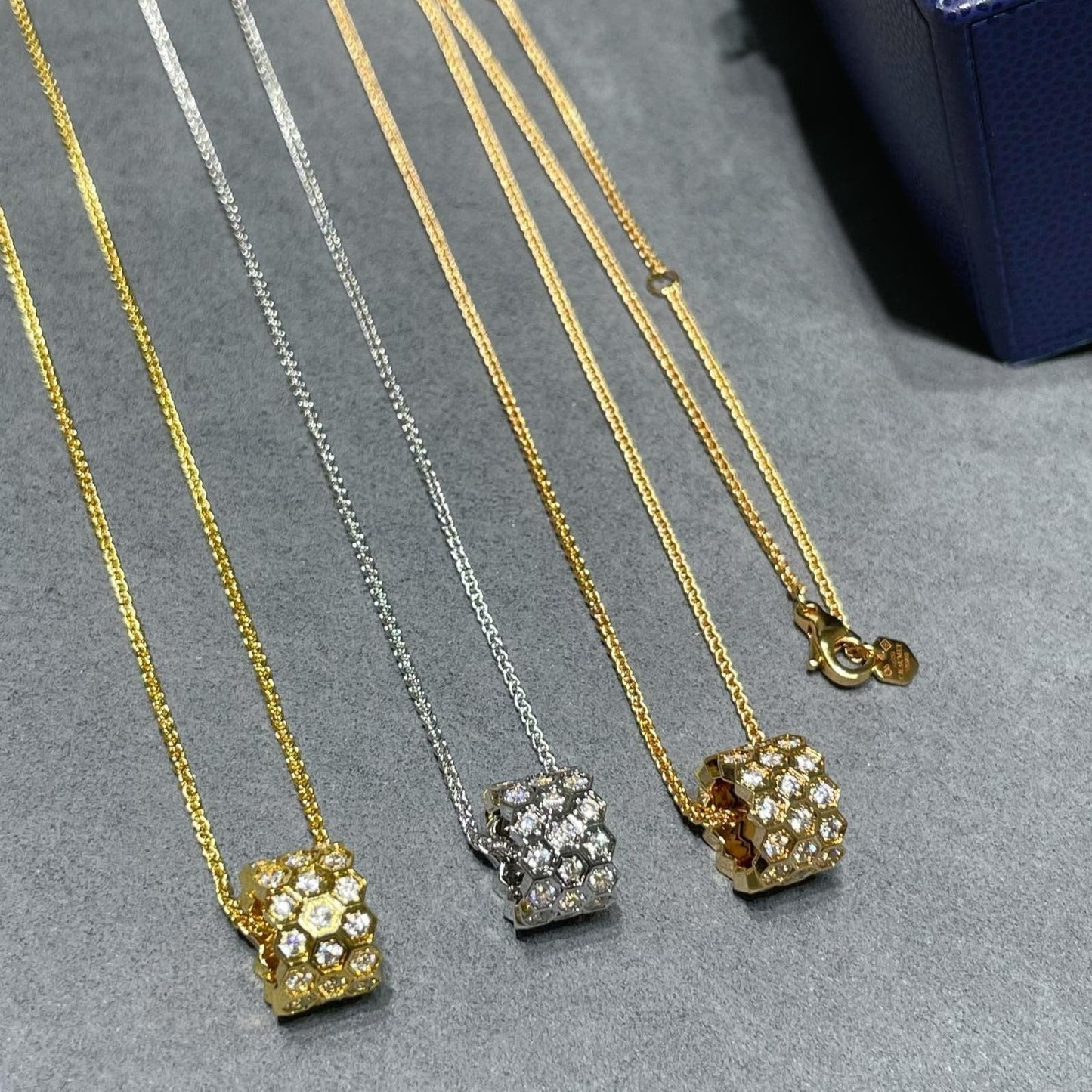 [Peak]BEE LOVE DIAMOND PAVED 3 ROW NECKLACE