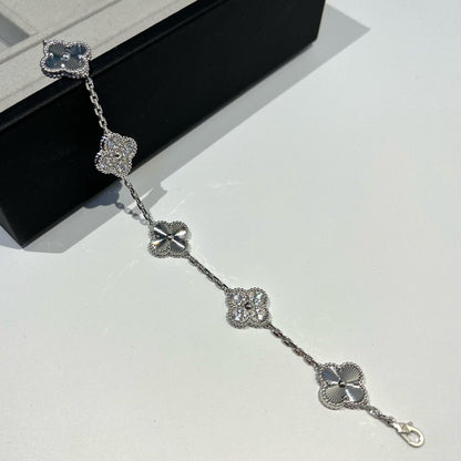 [Peak]LUCKY CLOVER 5-MOTIF BRACELET - LASER COLLECTION