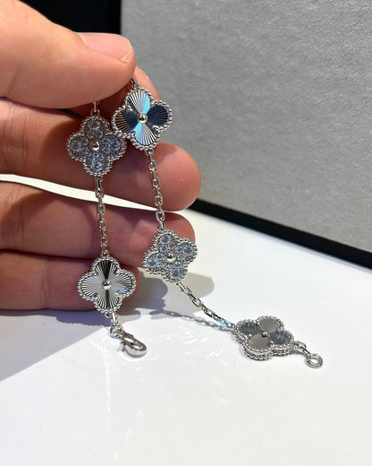 [Peak]LUCKY CLOVER 5-MOTIF BRACELET - LASER COLLECTION