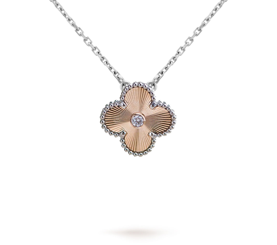 [Peak]LIMITED EDITION CHRISTMAS CLOVER FLOWER NECKLACE - 15MM ANNUAL COLLECTIBLE PENDANT