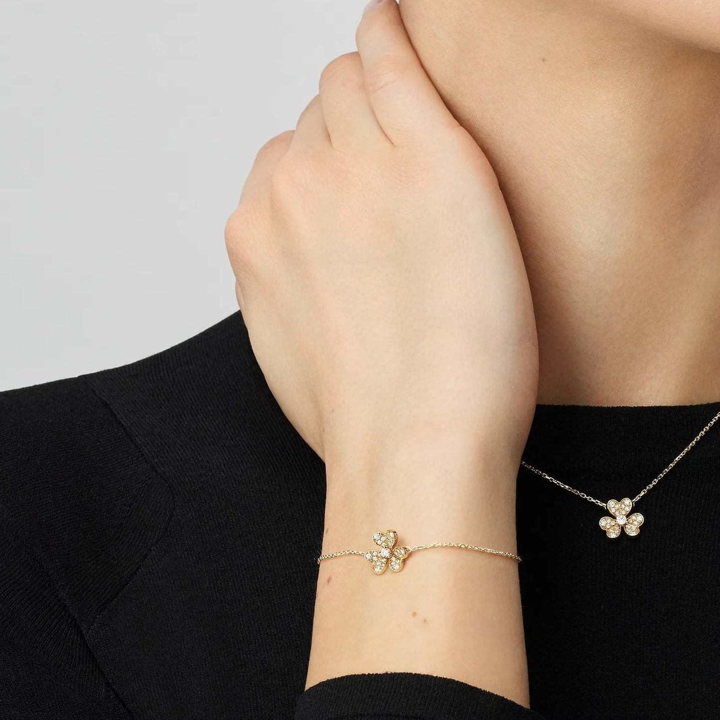 [Peak]LUMINOUS BLOSSOM SINGLE-MOTIF CHARM BRACELET