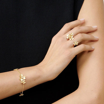 [Peak]LUMINOUS BLOSSOM 5-MOTIF CHARM BRACELET