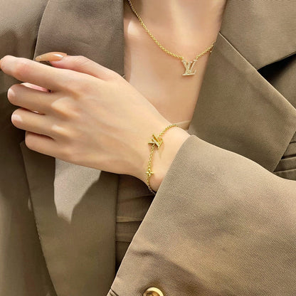 [Peak]LOGO STAR MOTIF GOLD BRACELET
