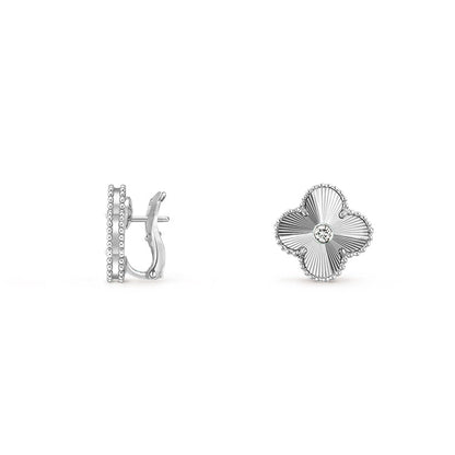 [Peak]15MM CLOVER FLOWER STUD EARRINGS DIAMOND-WHITE GOLD COLLECTION