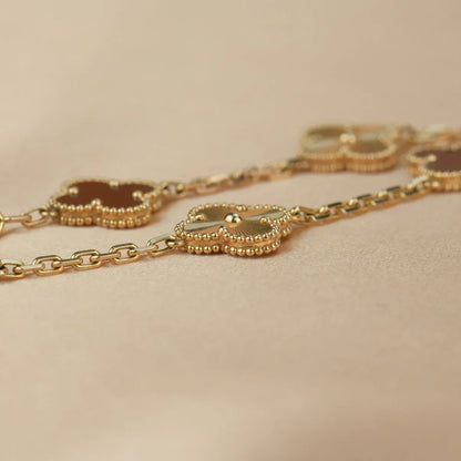 [Peak]LUCKY CLOVER 5-MOTIF BRACELET - RED CARNELIAN COLLECTION
