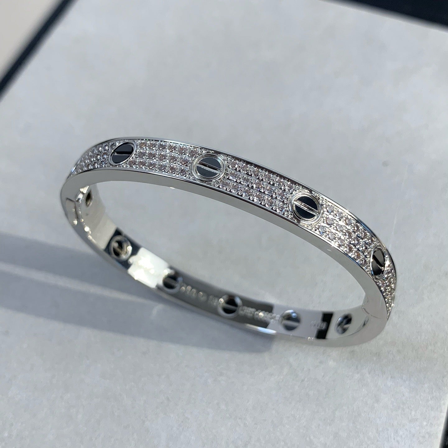 [Peak]CLASSIC 6.1MM LOVE BANGLE - DIAMOND PAVÉ & BLACK CERAMIC