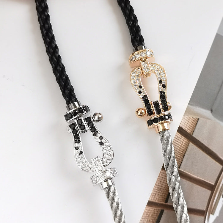 [Peak]FORCE LARGE HORSESHOE BLACK & WHITE DIAMOND BRACELET - WHITE GOLD