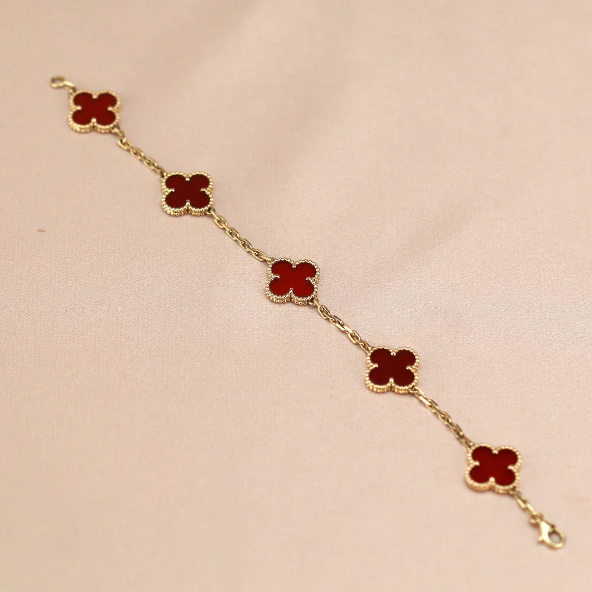 [Peak]LUCKY CLOVER 5-MOTIF BRACELET - RED CARNELIAN COLLECTION