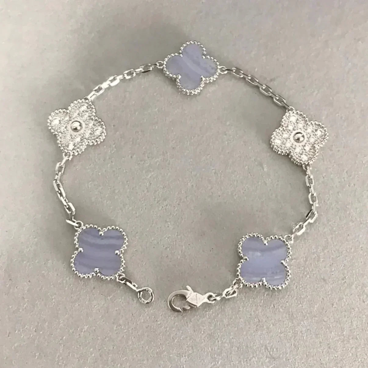 [Peak]LUCKY CLOVER 5-MOTIF BRACELET - PURPLE CHALCEDONY COLLECTION