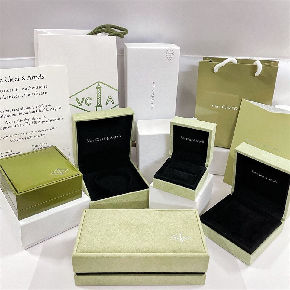 [Peak]CLOVER BRAND JEWELRY BOX