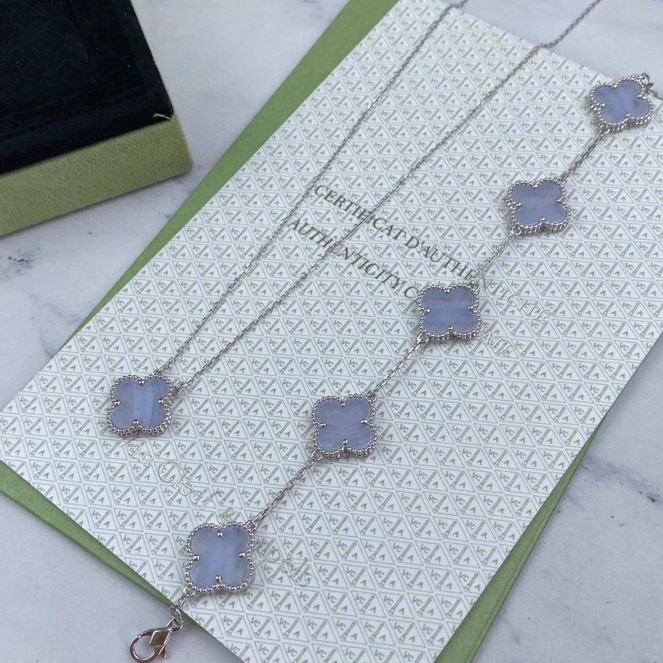 [Peak]LUCKY CLOVER 5-MOTIF BRACELET - PURPLE CHALCEDONY COLLECTION