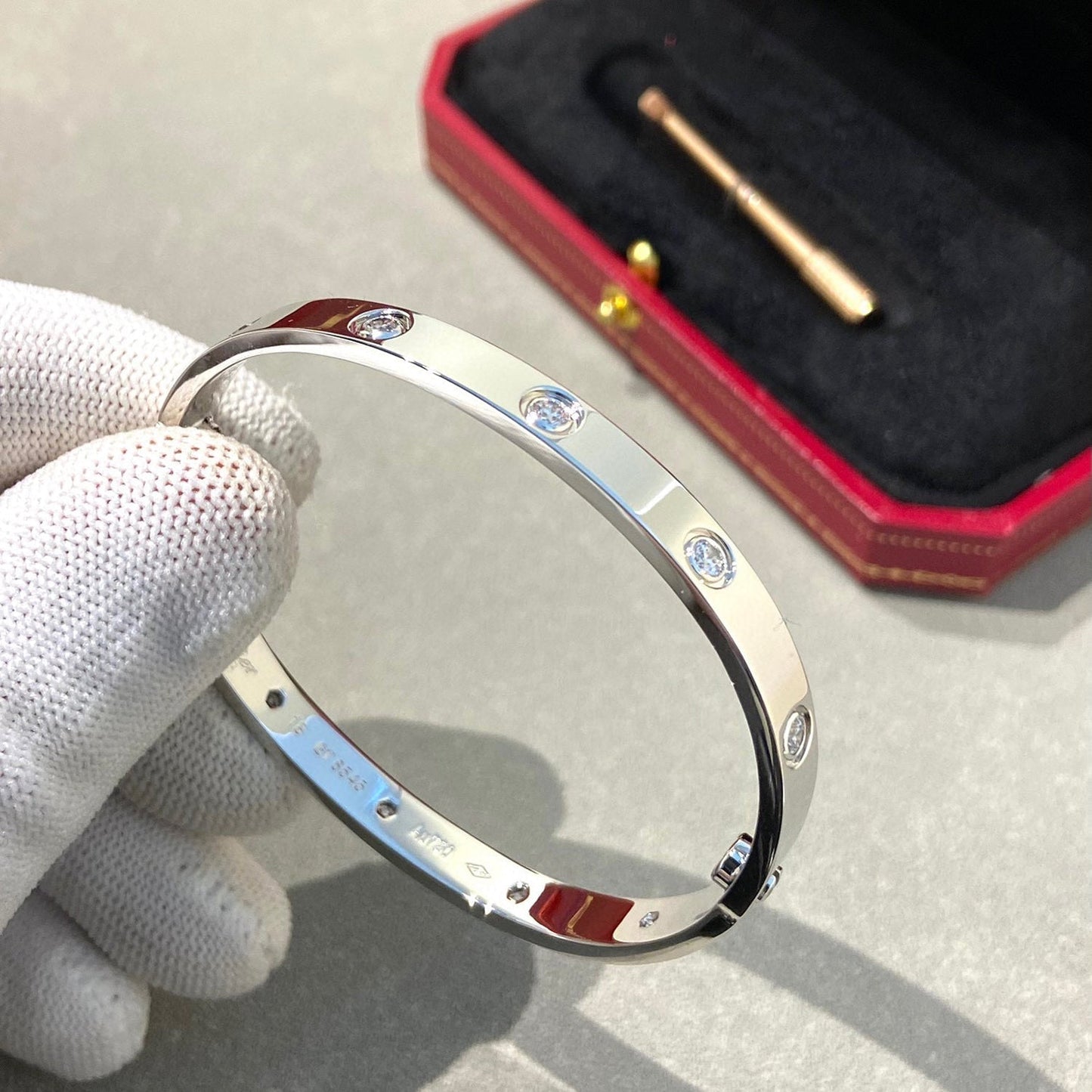 [Peak]CLASSIC 6.1MM LOVE BANGLE - 10-DIAMOND
