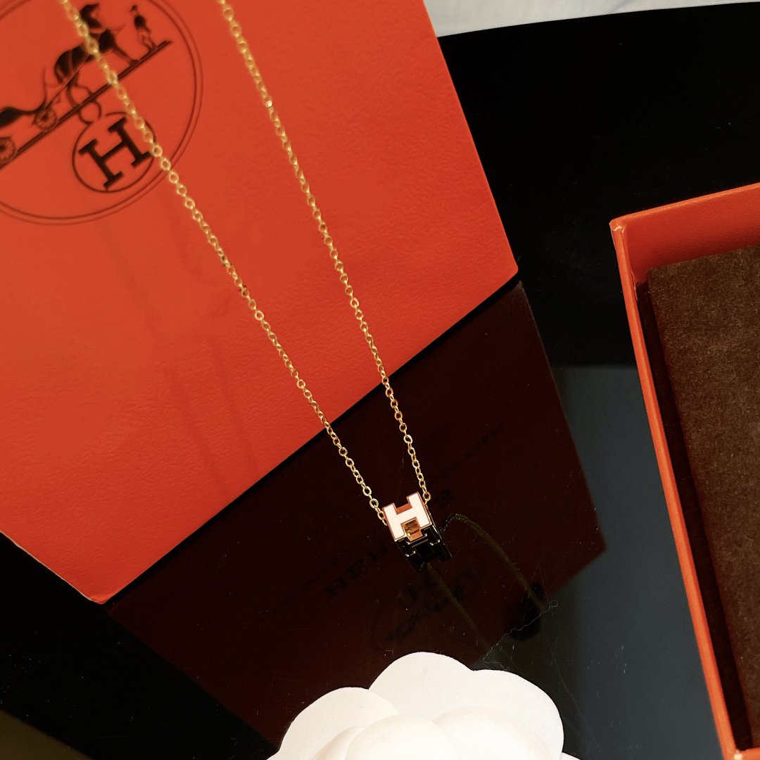 [Peak]H WHITE SQUARE GOLD NECKLACE