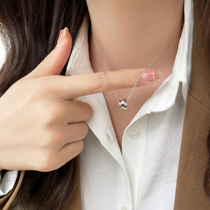 [Peak]BEE MINI PEDANT DIAMOND NECKLACE