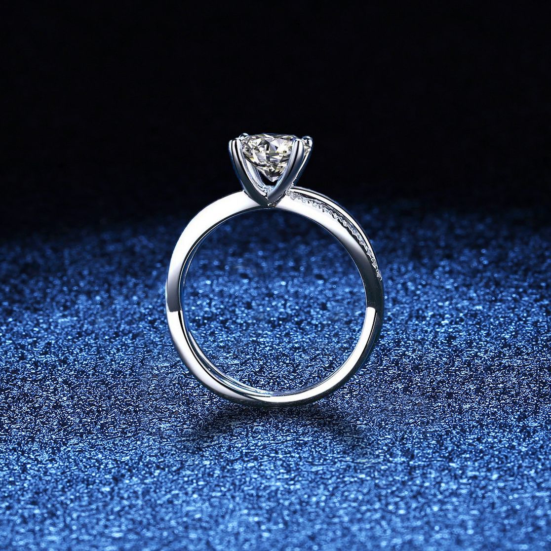 [Peak]ELEGANT 4-PRONG CROSSOVER MOISSANITE ENGAGEMENT RING