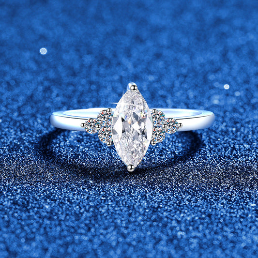 [Peak]ELEGANT MARQUISE CUT MOISSANITE RING WITH SIDE ACCENTS