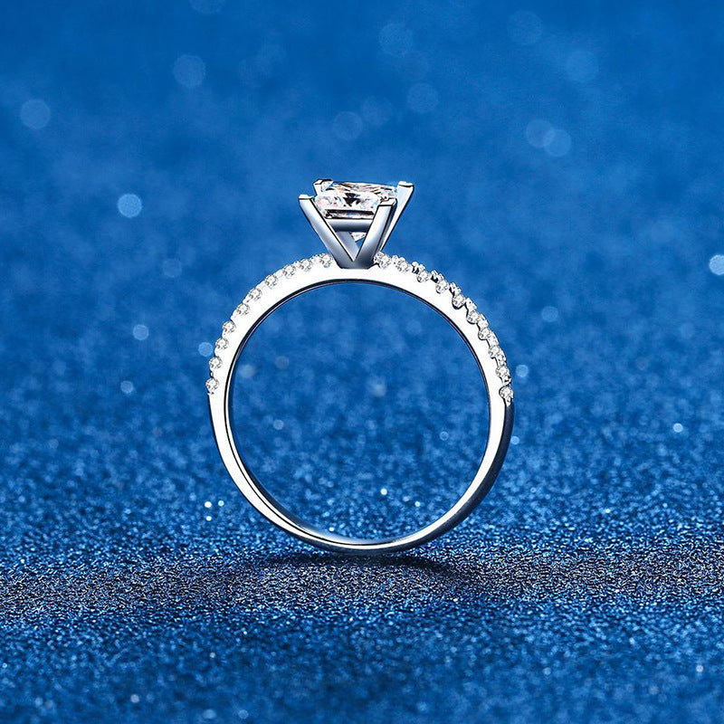 [Peak]ELEGANT PRINCESS CUT MOISSANITE ENGAGEMENT RING
