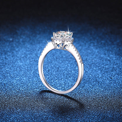 [Peak]RADIANT ROUND HALO MOISSANITE ENGAGEMENT RING