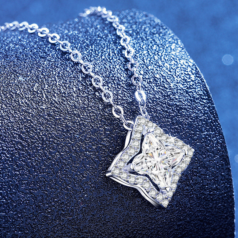 [Peak]STAR-CLOVER MOISSANITE NECKLACE