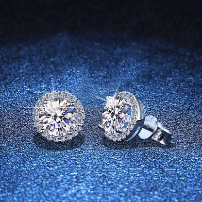 [Peak]CLASSIC 4-PRONG ROUND MOISSANITE STUD EARRINGS