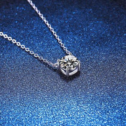 [Peak]CLASSIC FOUR-PRONG SOLITAIRE MOISSANITE NECKLACE