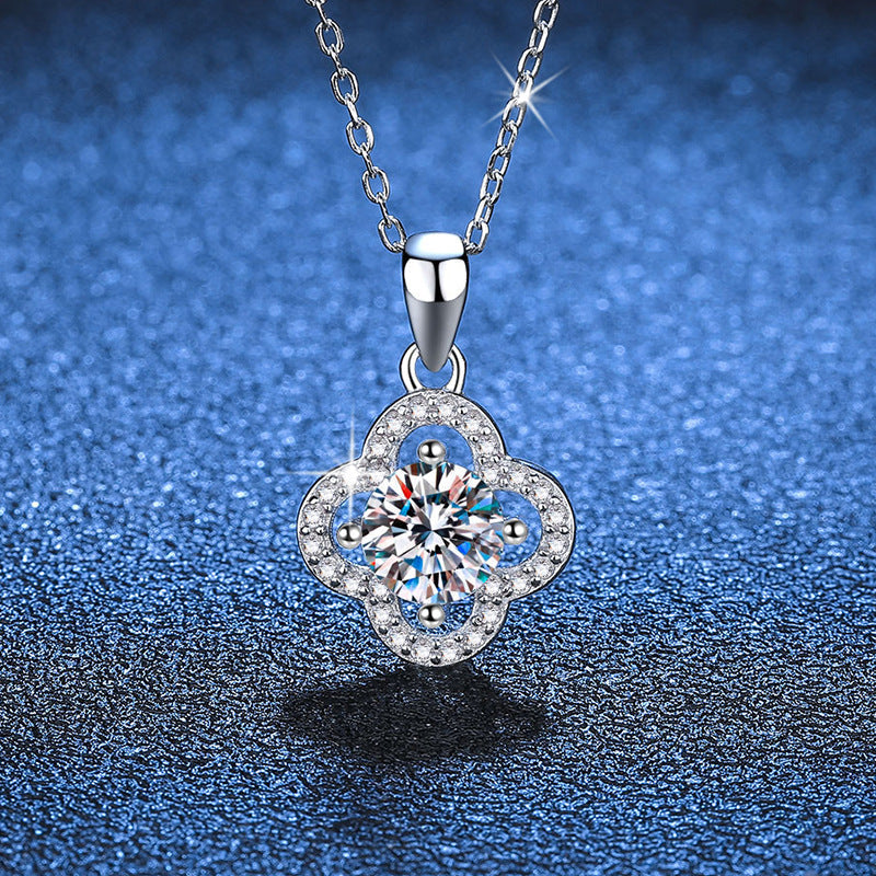 [Peak]CLASSIC CLOVER MOISSANITE PENDANT NECKLACE