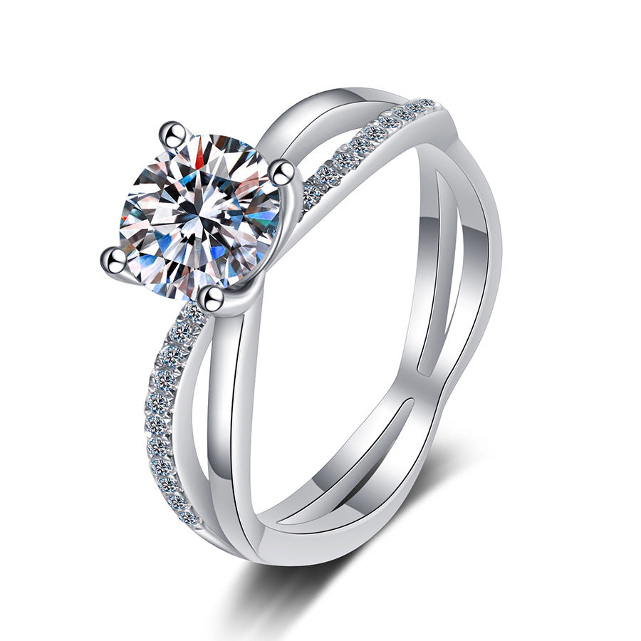 [Peak]ELEGANT 4-PRONG CROSSOVER MOISSANITE ENGAGEMENT RING
