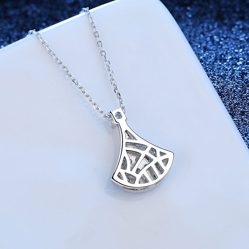 [Peak]ELEGANT FAN-SHAPED MOISSANITE PENDANT NECKLACE