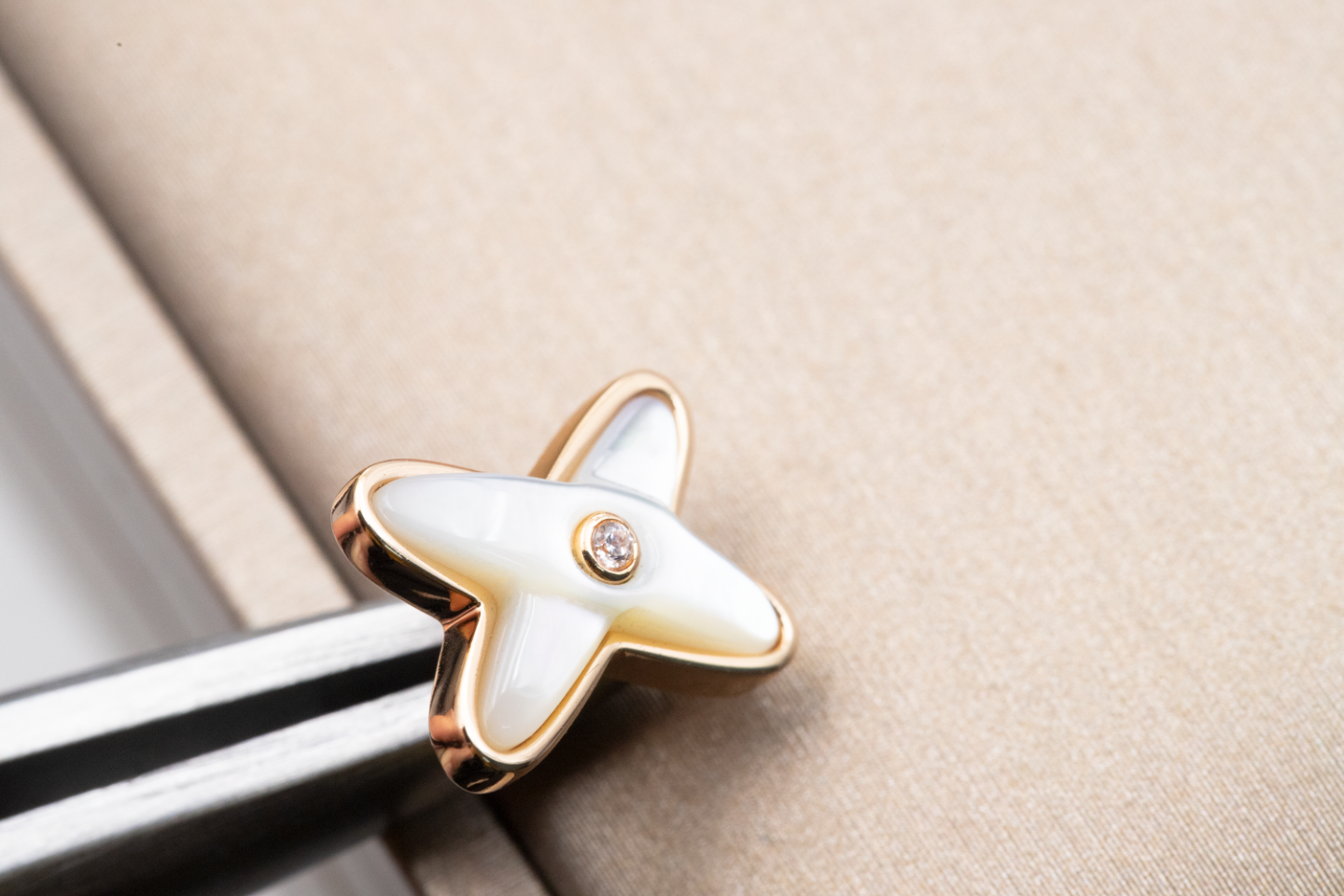 [Peak]JEUX DE WHITE MOP ROSE GOLD DIAMOND EARRINGS