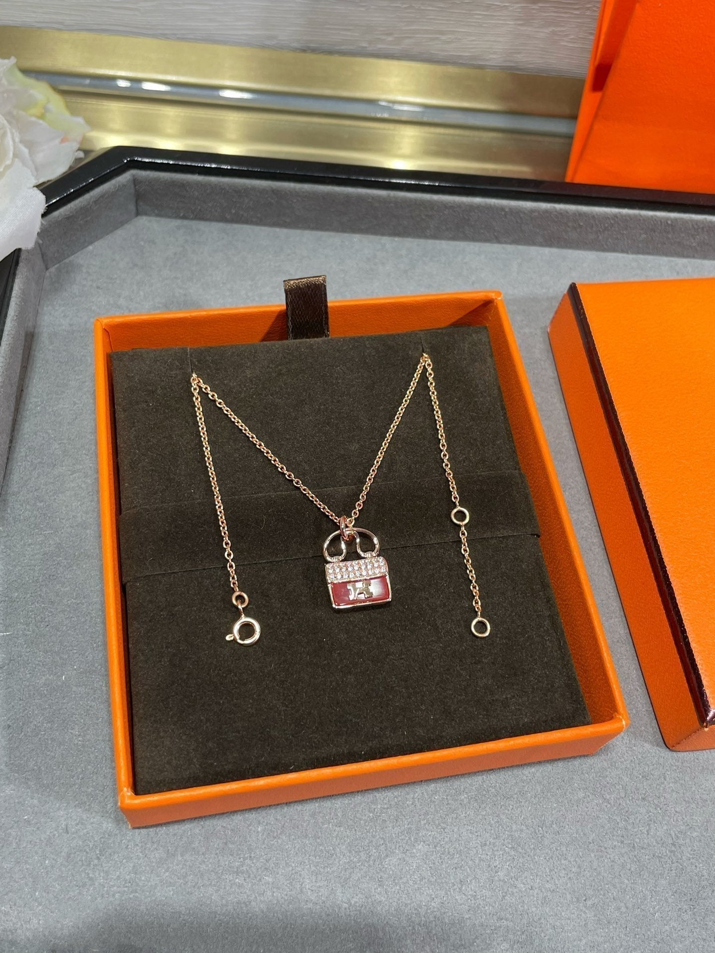 [Peak]H CIRCE MOISSANITE PENDANT NECKLACE GOLD