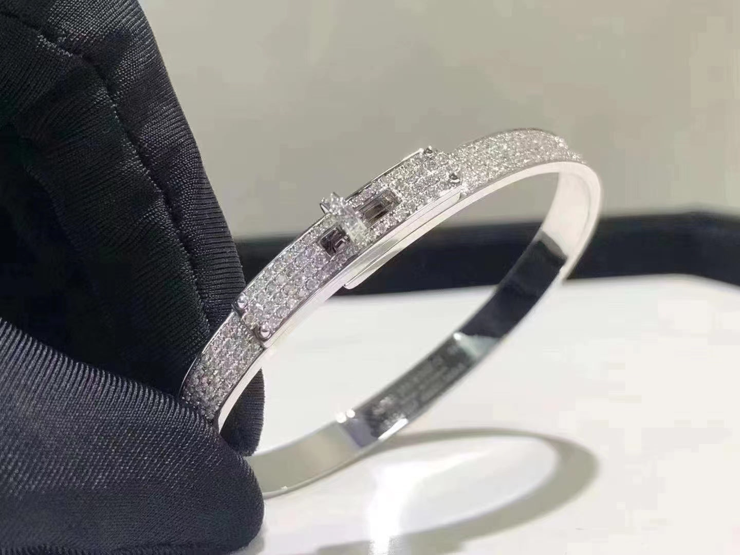 [Peak]HM KELLY BRACELET IN SILVER AND FULL PAVE DIAMOND