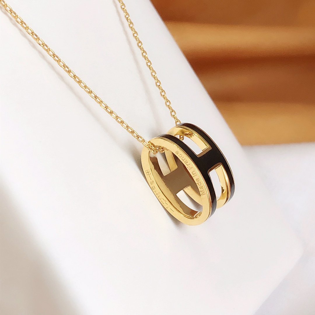 [Peak]HM CLIC BLACK ENAMEL GOLD NECKLACE