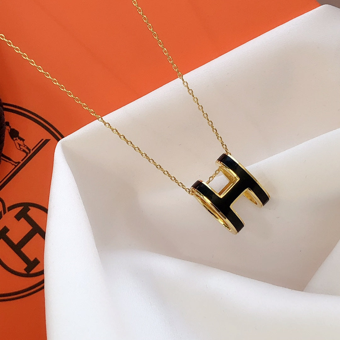 [Peak]HM CLIC BLACK ENAMEL GOLD NECKLACE