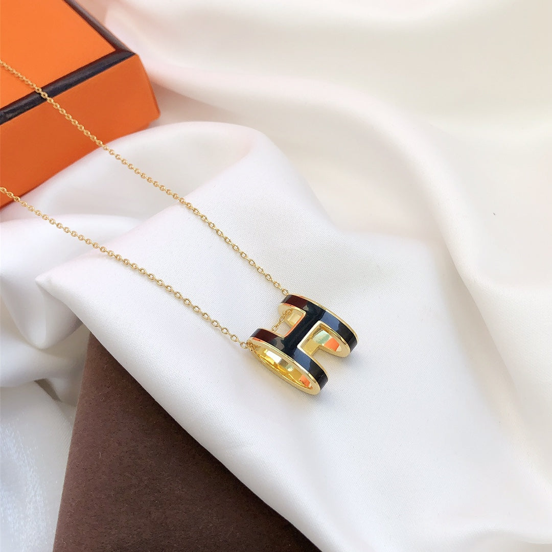 [Peak]HM CLIC BLACK ENAMEL GOLD NECKLACE