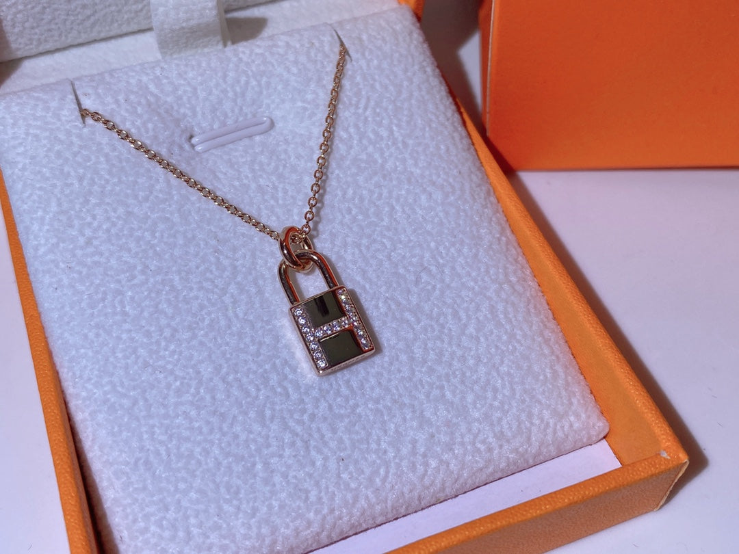 [Peak]HM ADVANCED NICHE LOCK HEAD NECKLACE DIAMONDS
